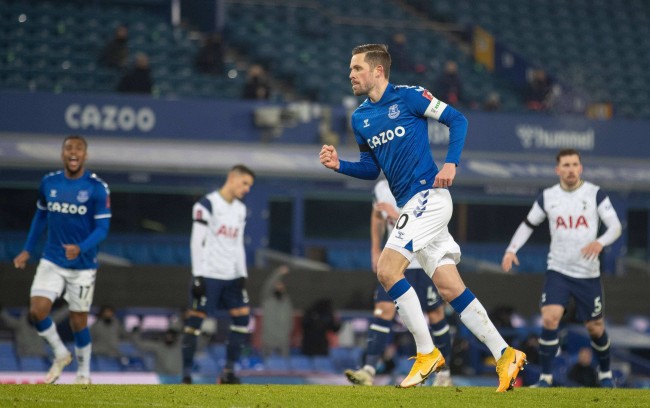 的直接比拼 的直接比拼